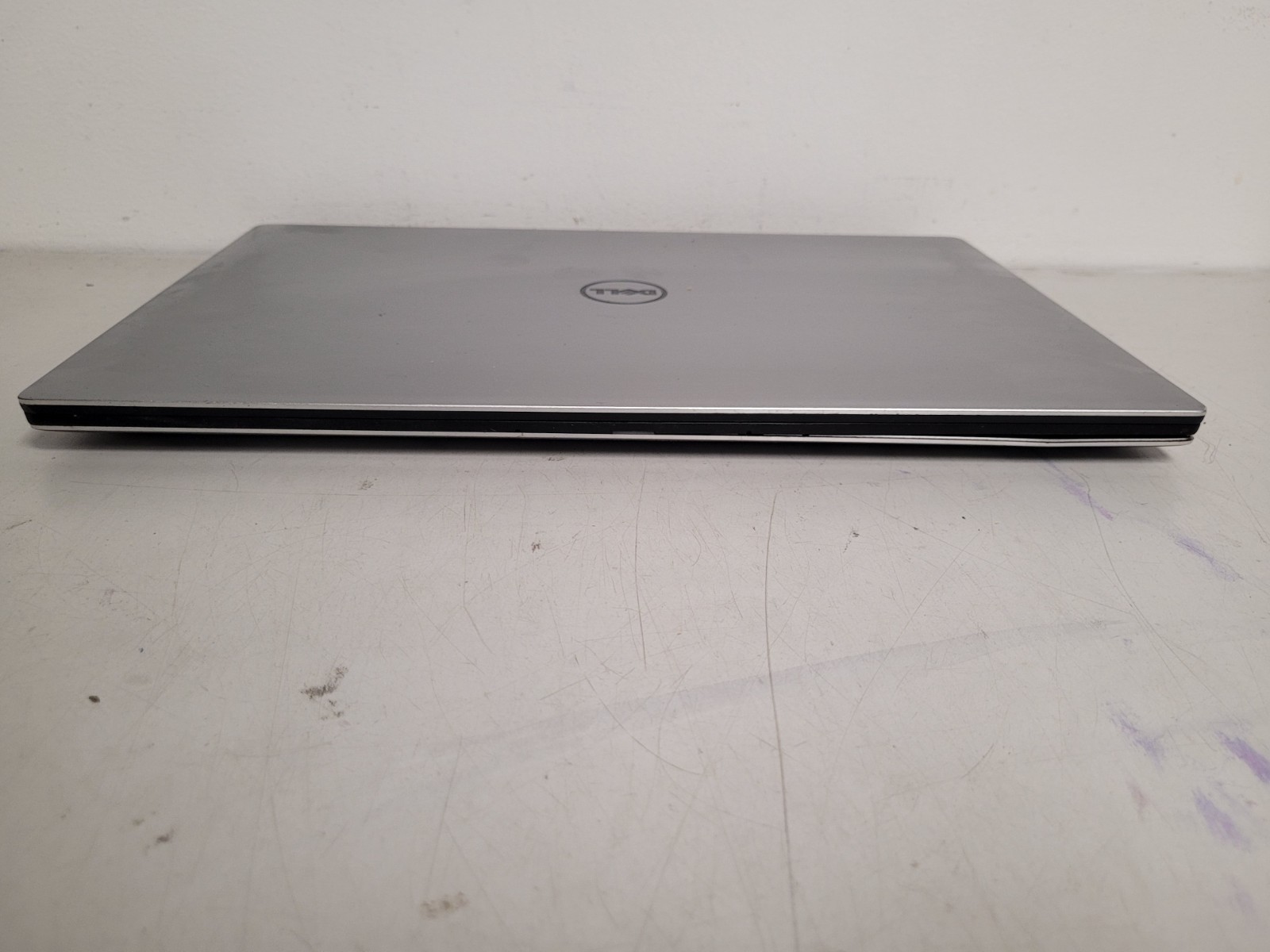 Dell xps 15 9550 15.6″ i7-6700HQ 2.6ghz 8gb ram no ssd parts read FLHFHC2