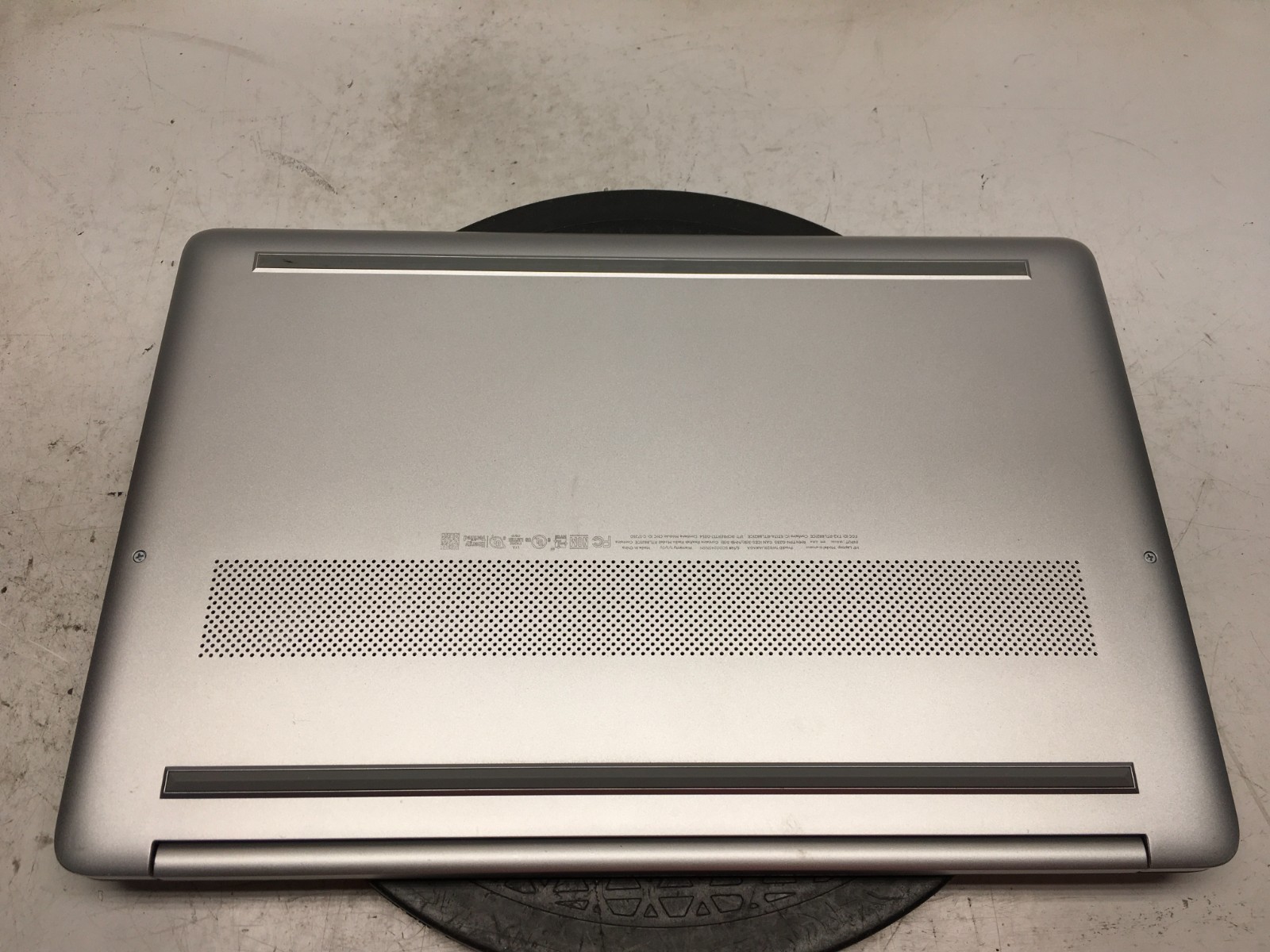 HP 15-EF1081NR AMD Athlon Silver 3050U 2300MHz 4 GB NO HDD