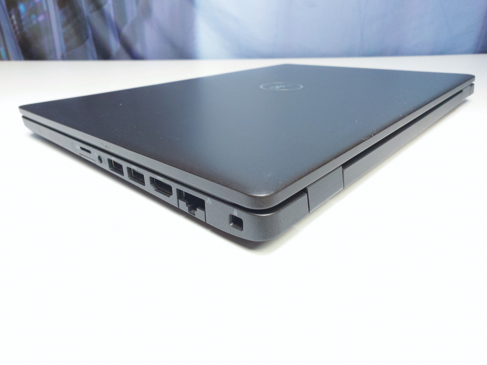 Dell Latitude 5400 14″ Touch i5-8365U 16GB 256GB NVMe Backlit Win 11 Pro Grade A