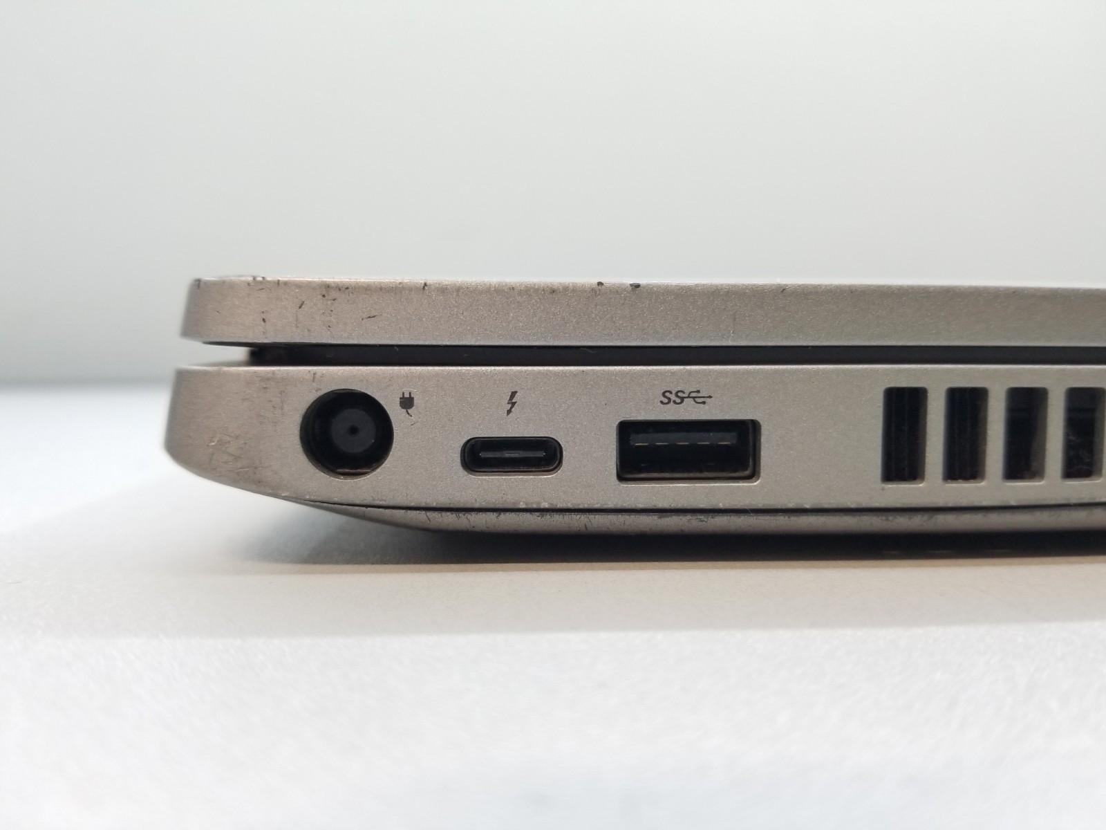 AS-IS Dell Precision 3551 15.6″ i7-10850H 2.7GHz 8GB RAM 256GB NVMe Win11P READ