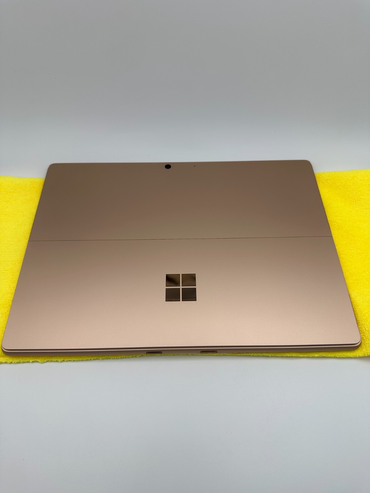 Microsoft Surface Pro Snapdragon X Plus 11th Edition CRACK SCREEN – FUNCTIONAL