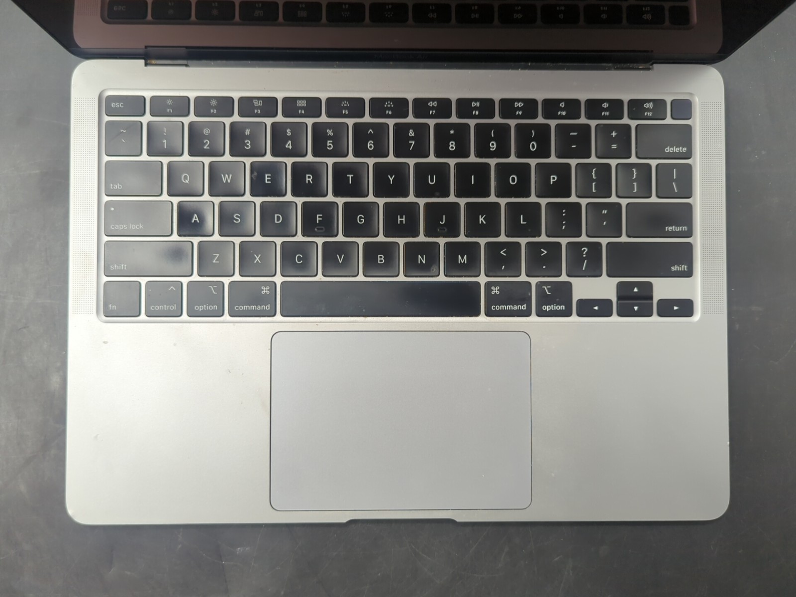 MacBook Air 9,1 A2179: i3 10th Gen: 8GB Ram: 256GB SSD: Sequoia OS: Tested