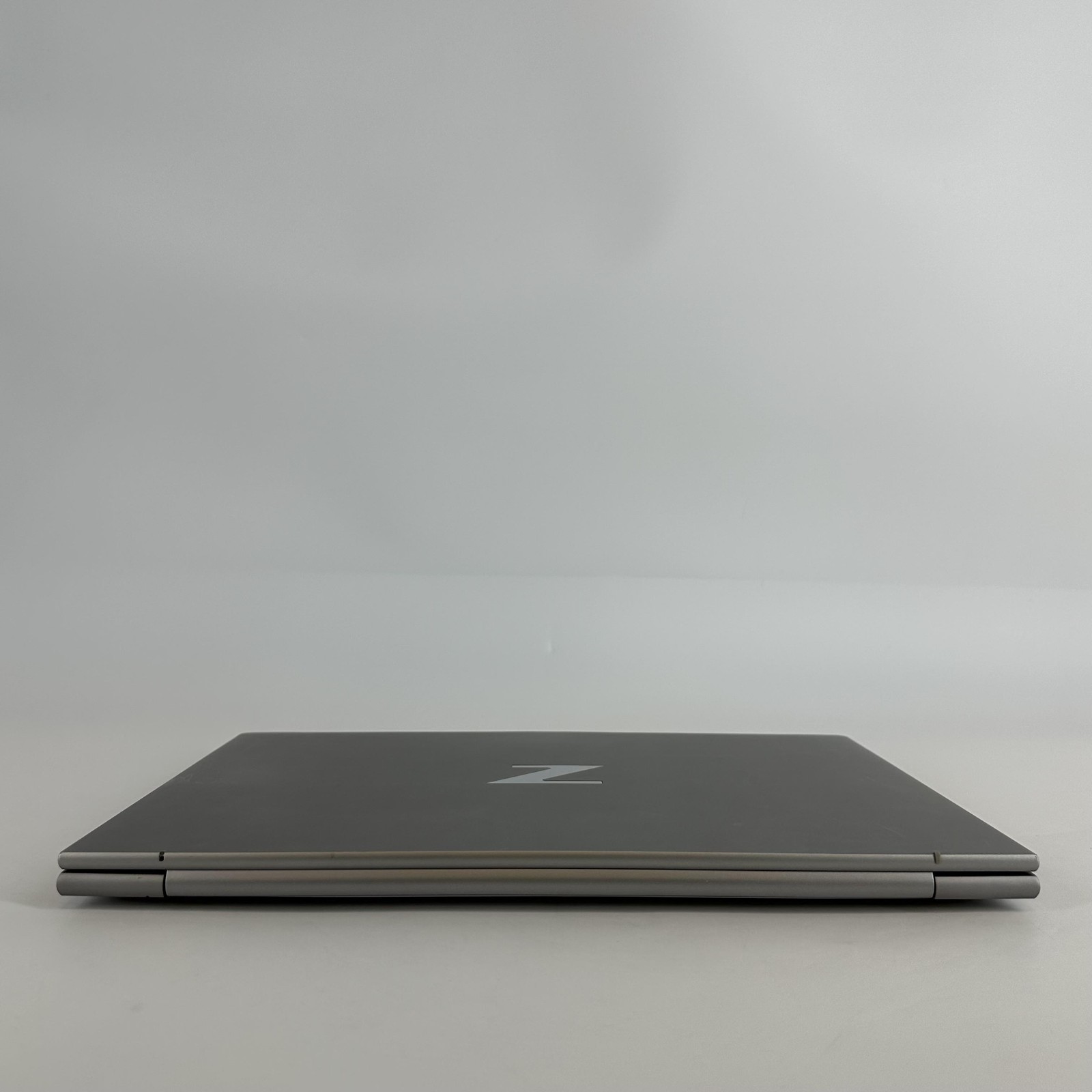 HP ZBook Firefly 16 G9 Gray FHD+ 2.2 GHz i7-1270P 16GB RAM 512GB SSD Good