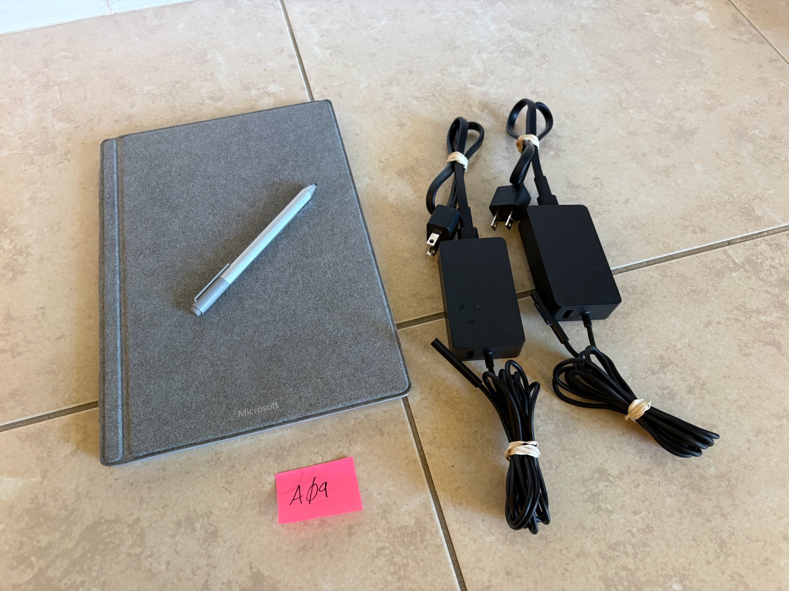 Microsoft Surface Pro 5 1796 i7-7660U 16GB 512GB Win11 Pro Pen Keyboard Bundle