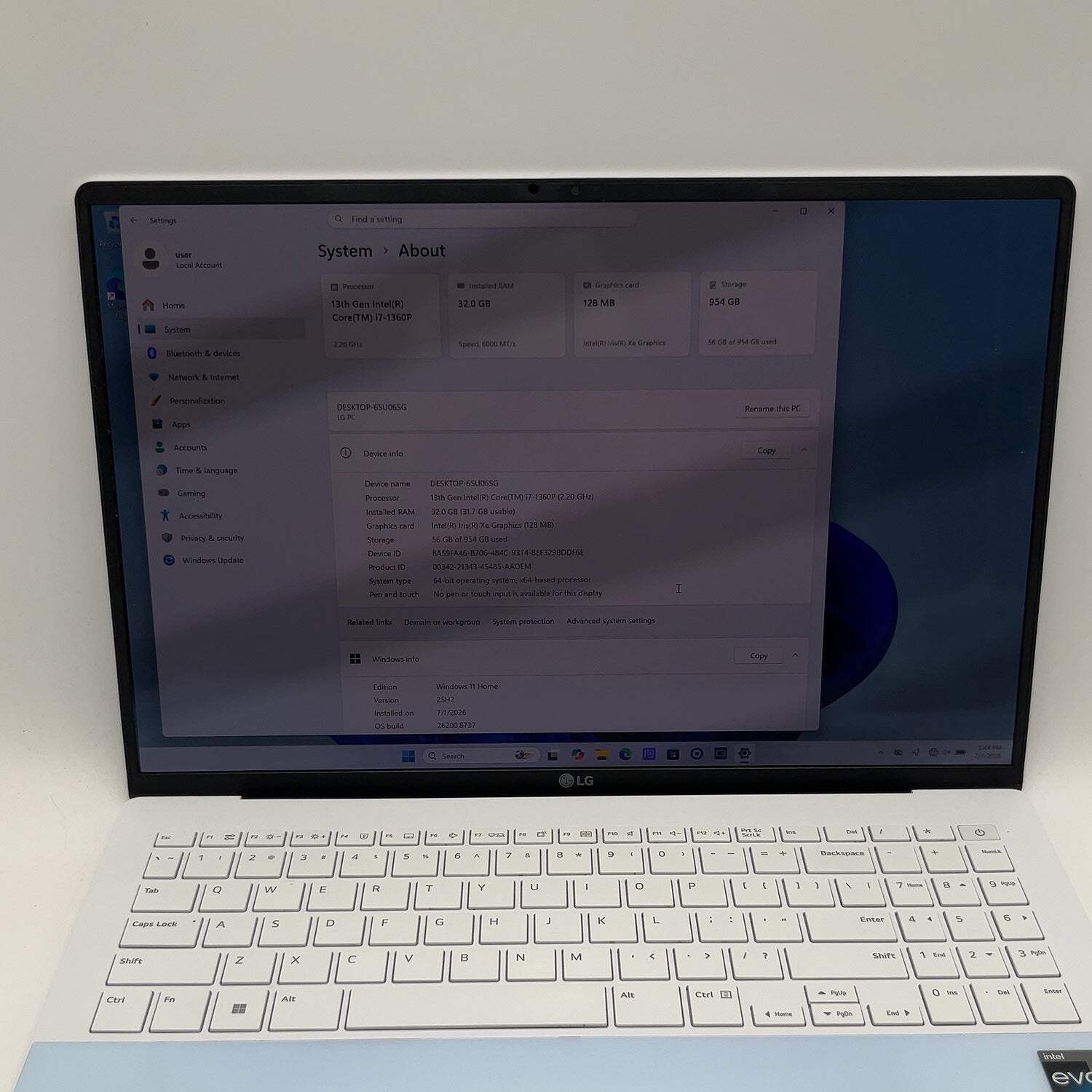 Broken LG Gram Style 16Z90RS 16″ i7-1360P 2.2GHz 32GB RAM 1TB SSD READ