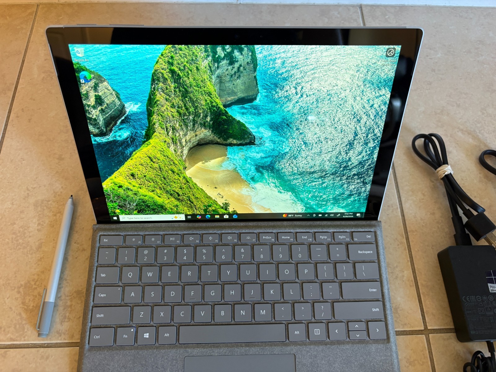 Microsoft Surface Pro 5 1796 i7-7660U 16GB 512GB Win11 Pro Pen Keyboard Bundle