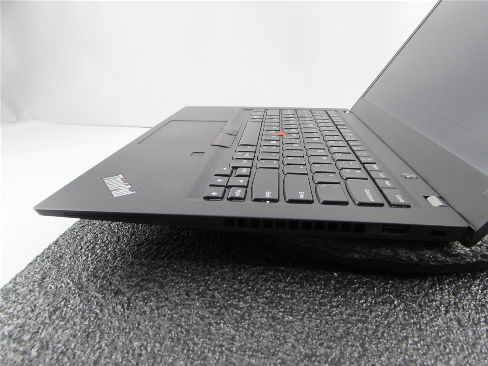 LENOVO THINKPAD T14s (GEN 1) Intel CORE I7-10610U 512GB SSD 32GB RAM NO O.S