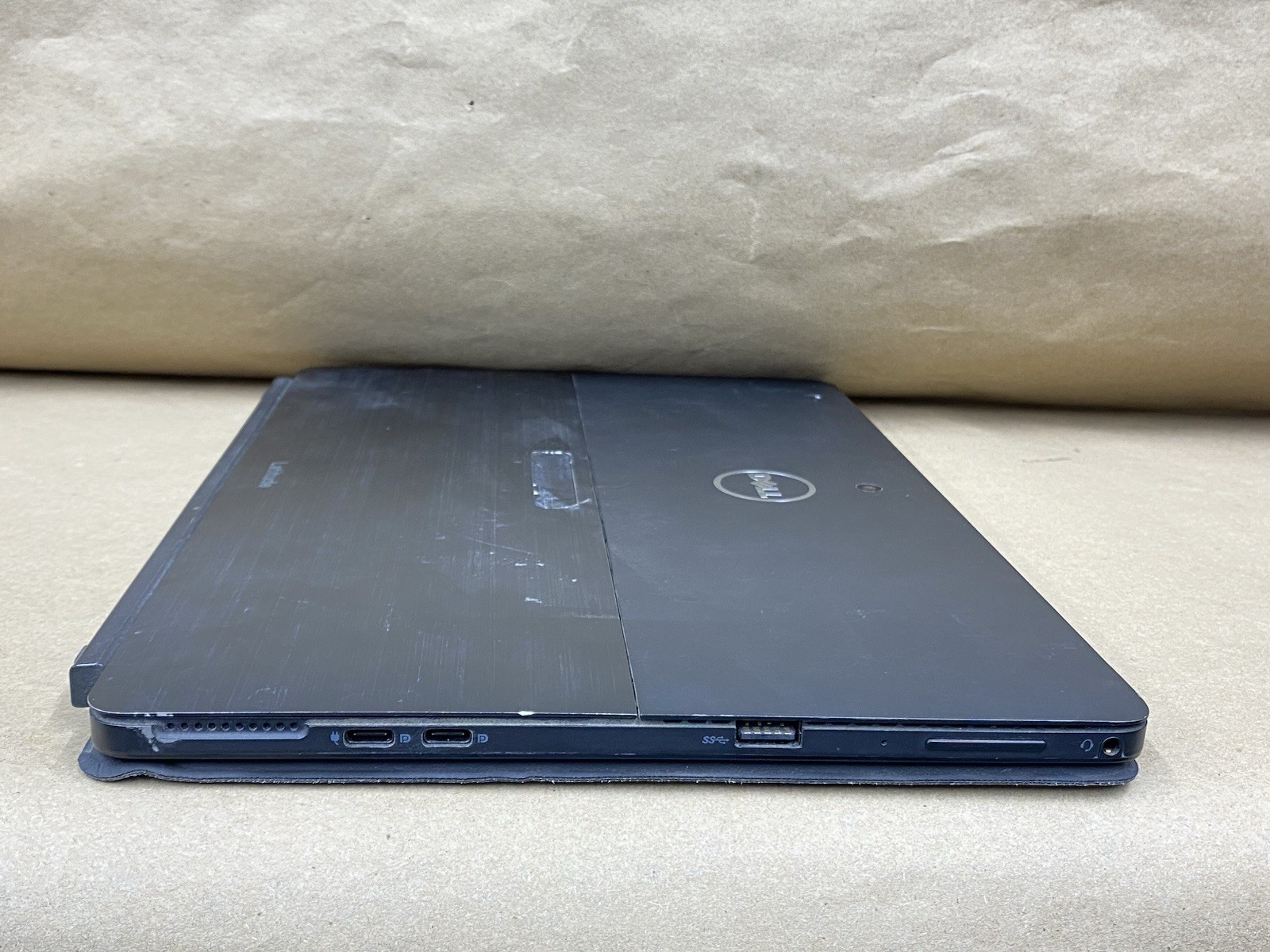 Dell Latitude 5285 – 12″ FHD – Touch – i5-7300U – 8GB – 256GB SSD – Win 10 Pro