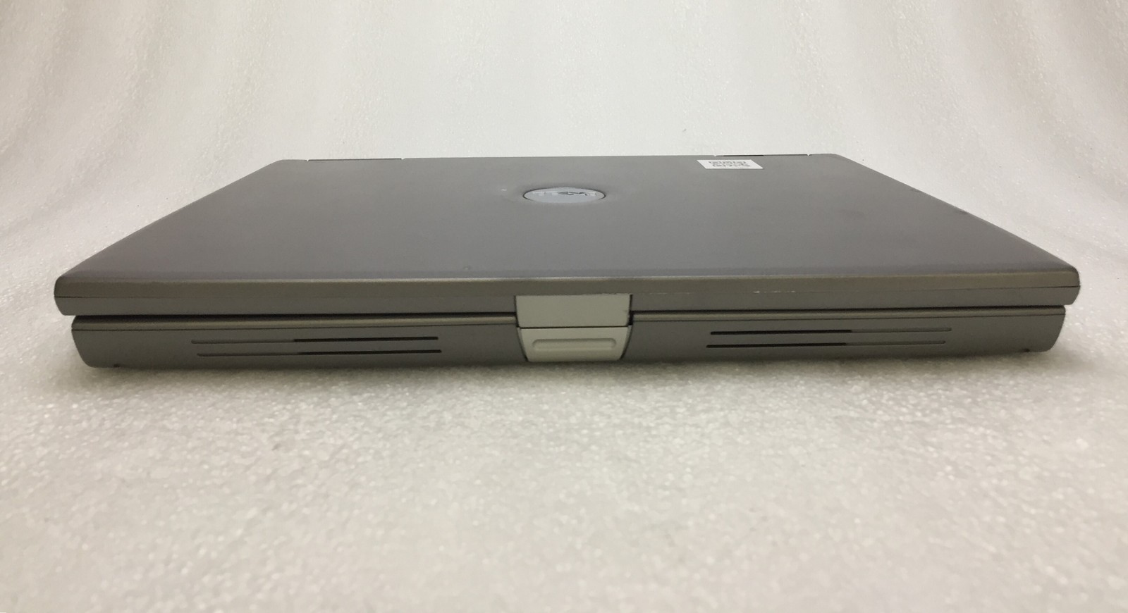 Vintage Dell Latitude D600 Intel Pentium M 1.40GHz 512MB RAM No HDD/OS No BATT
