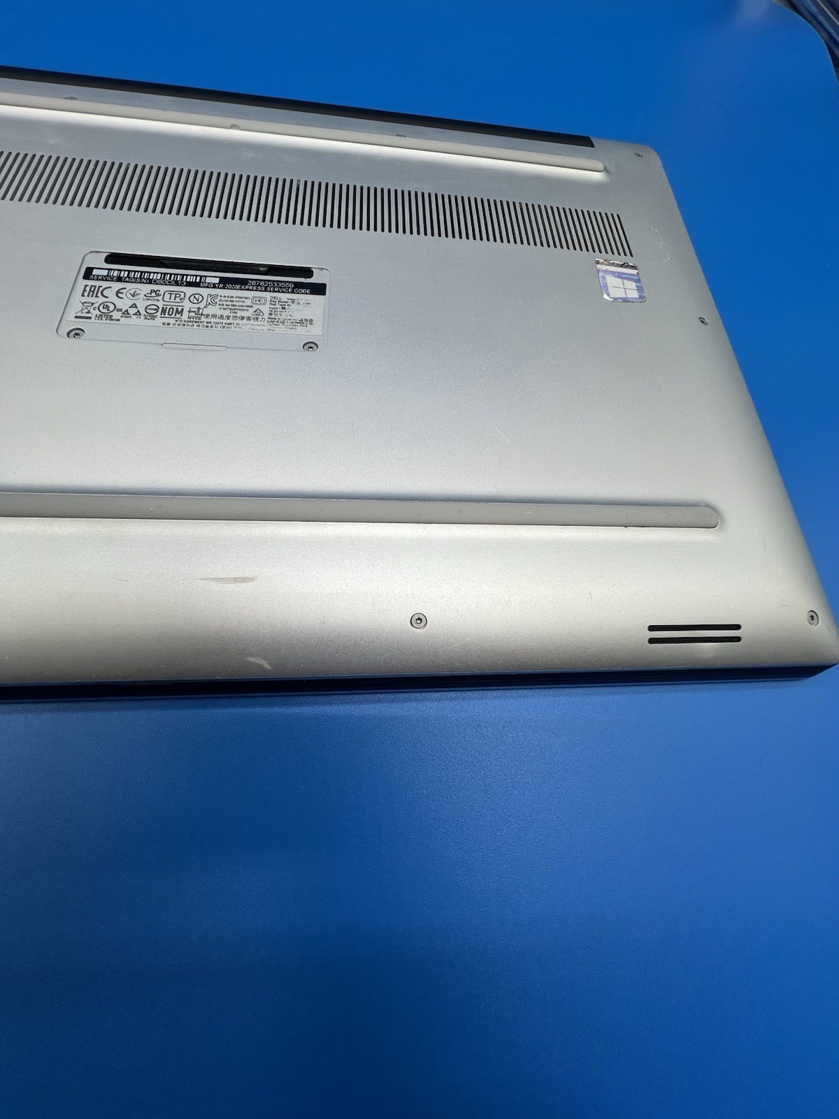 Dell XPS 15 7590 15.6” i5-9300H 8GB RAM 256GB SSD Windows 11 Pro