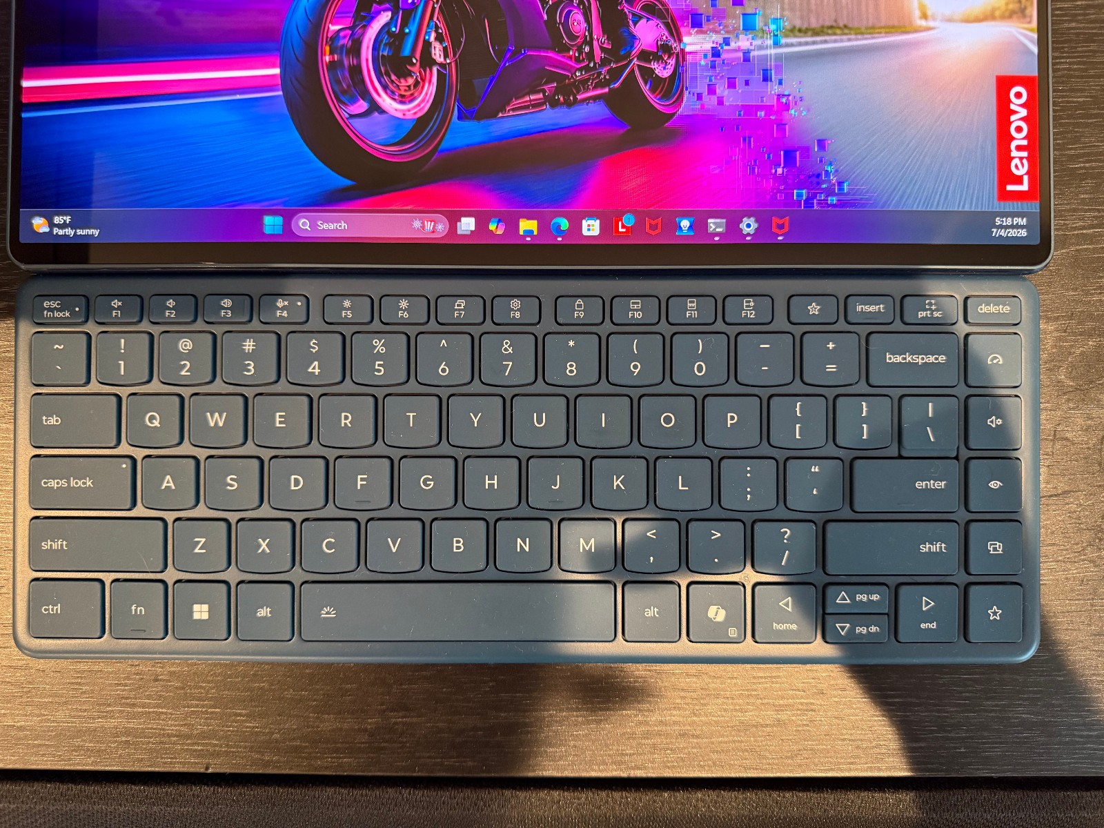 Lenovo Yoga Book 9i 14″ DUAL OLED 3K 16GB RAM Ultra 7 255H 1TB SSD Laptop B