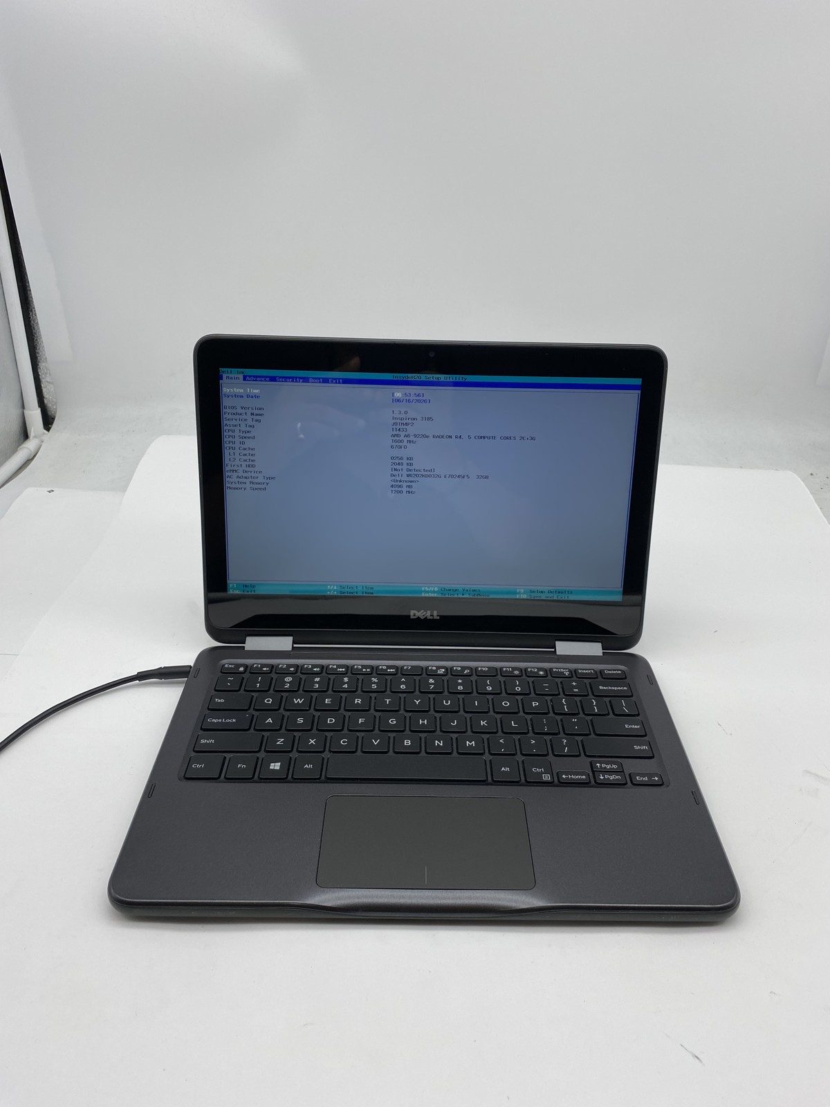 Dell Inspiron 3185 Laptop AMD A6-9225 RADEON R4 1.6GHz 4GB RAM 32GB SSD No OS