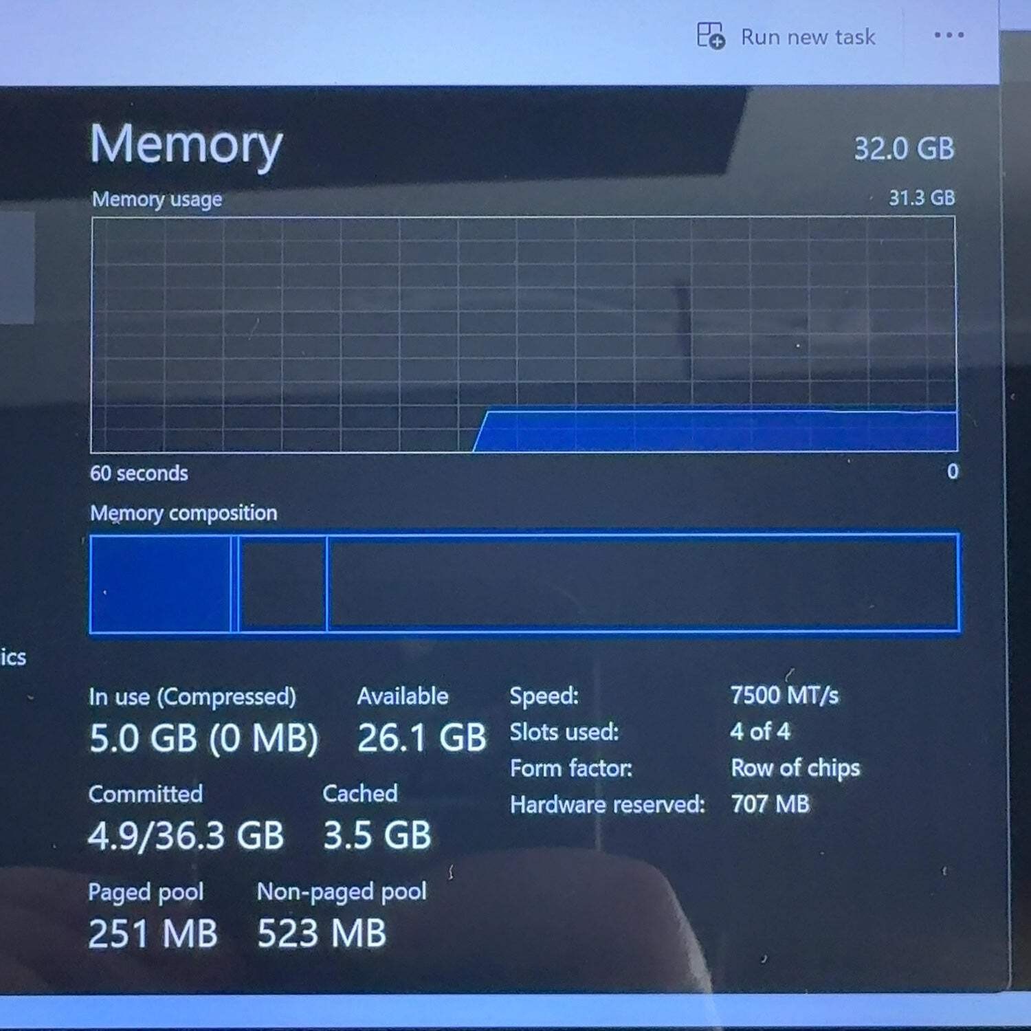 Lenovo Legion Go S 8″ AMD Ryzen Z1 Extreme 32GB RAM 1TB White 83L3001VUS