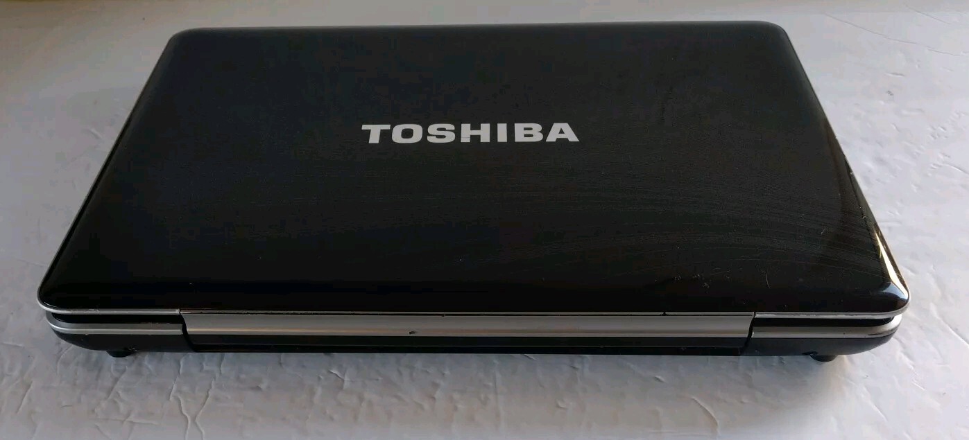 TOSHIBA SATELLITE A505D-S 15.6″ 500GB 8GB AMD Turion X2 Ultra 2.30 GHz Win 7 PRO