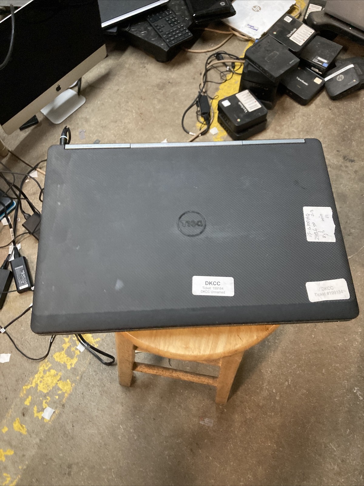 Dell Precision 7720 i5-6300HQ 2.3GHz, 240GB SSD, 8GB Ram, Windows 11