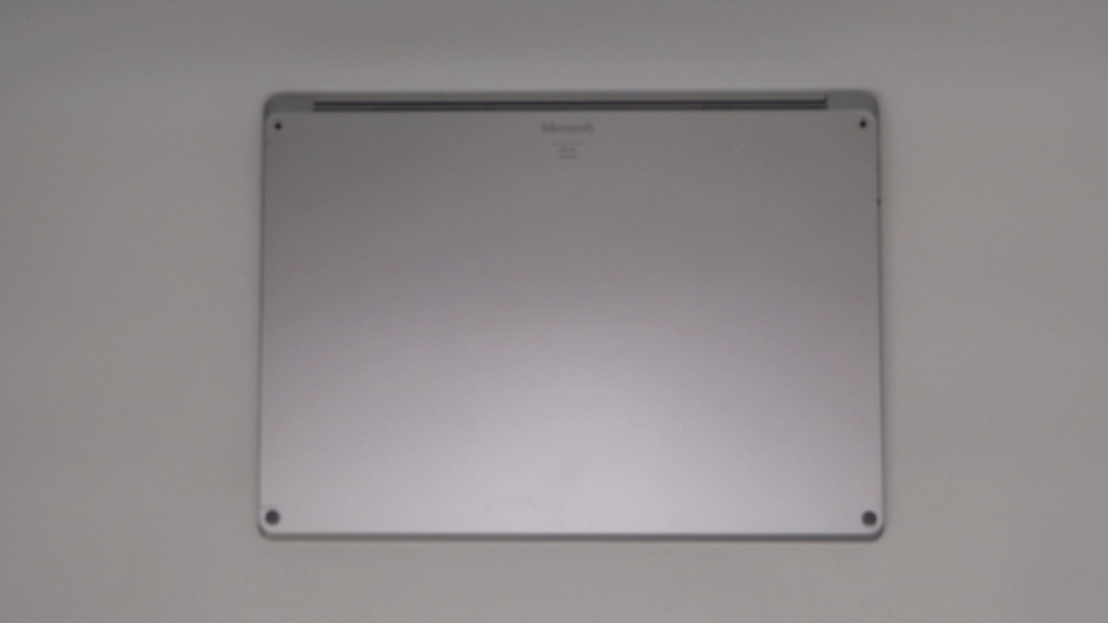 Microsoft Surface Laptop 3 15″ i7-1065g7 16GB 256GB – Fair READ DESC