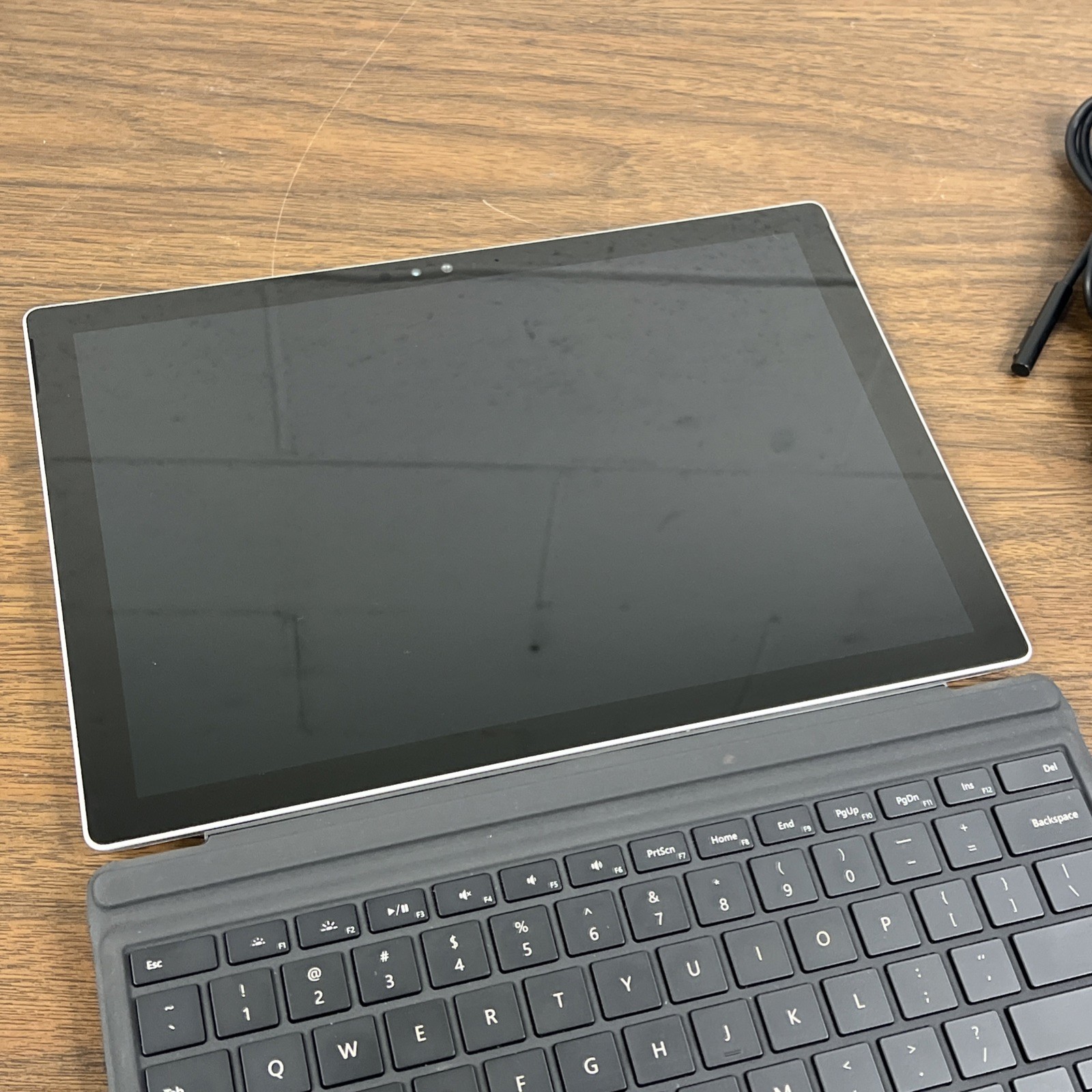 Microsoft Surface Pro 4 1724 i5-6300U 2.40GHz 8GB RAM 256GB Windows 11 Pro *READ