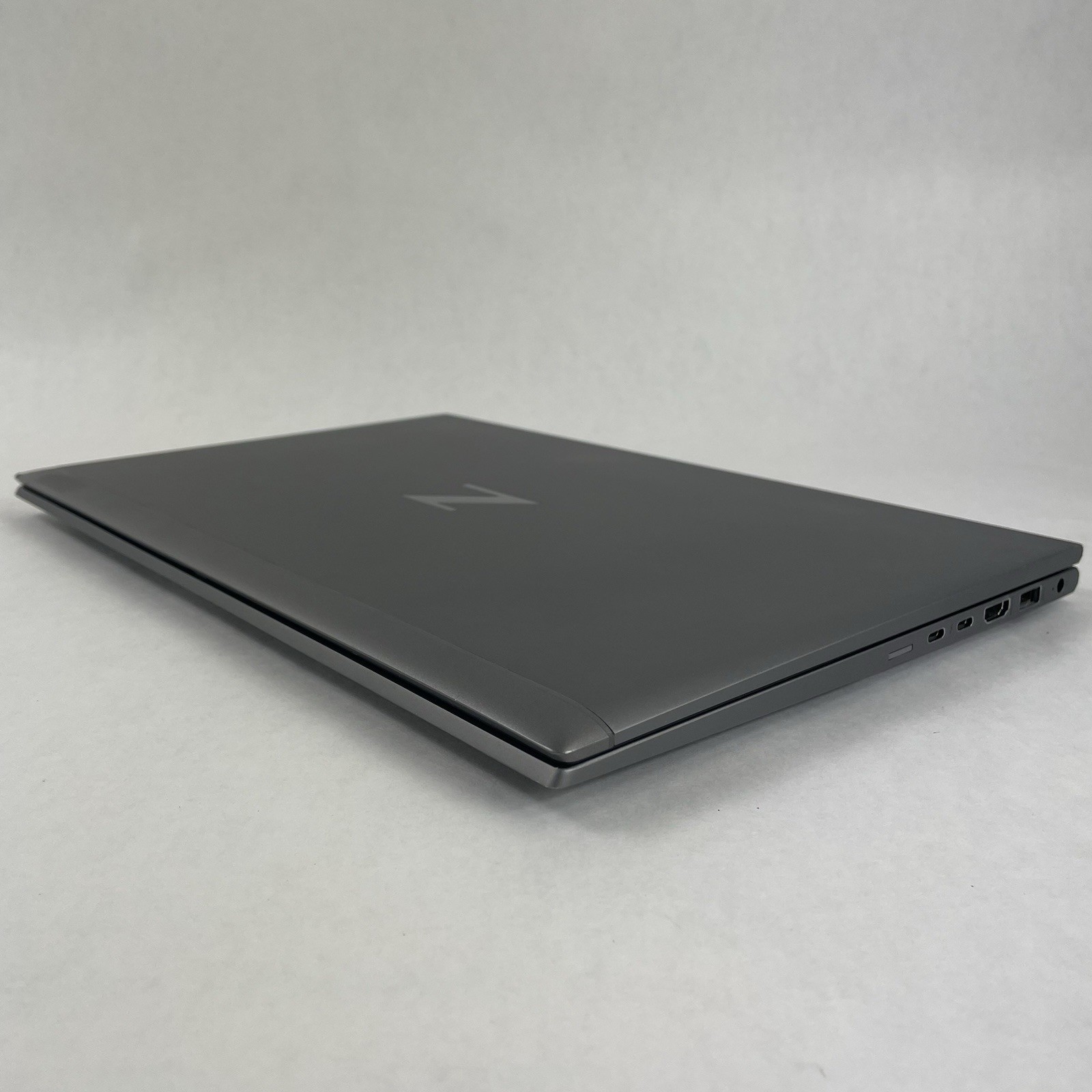 HP ZBook FireFly 15 G8 15.6″ i7-1165G7 2.8GHz 16GB RAM No SSD/OS/AC – Bad Corner