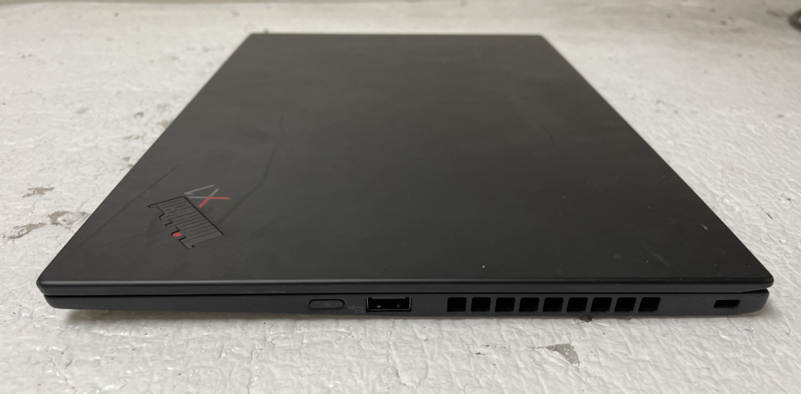 Lenovo X1 Carbon 8th Gen Core i7-10610U @1.80GHz 16GB RAM NO SSD For Parts