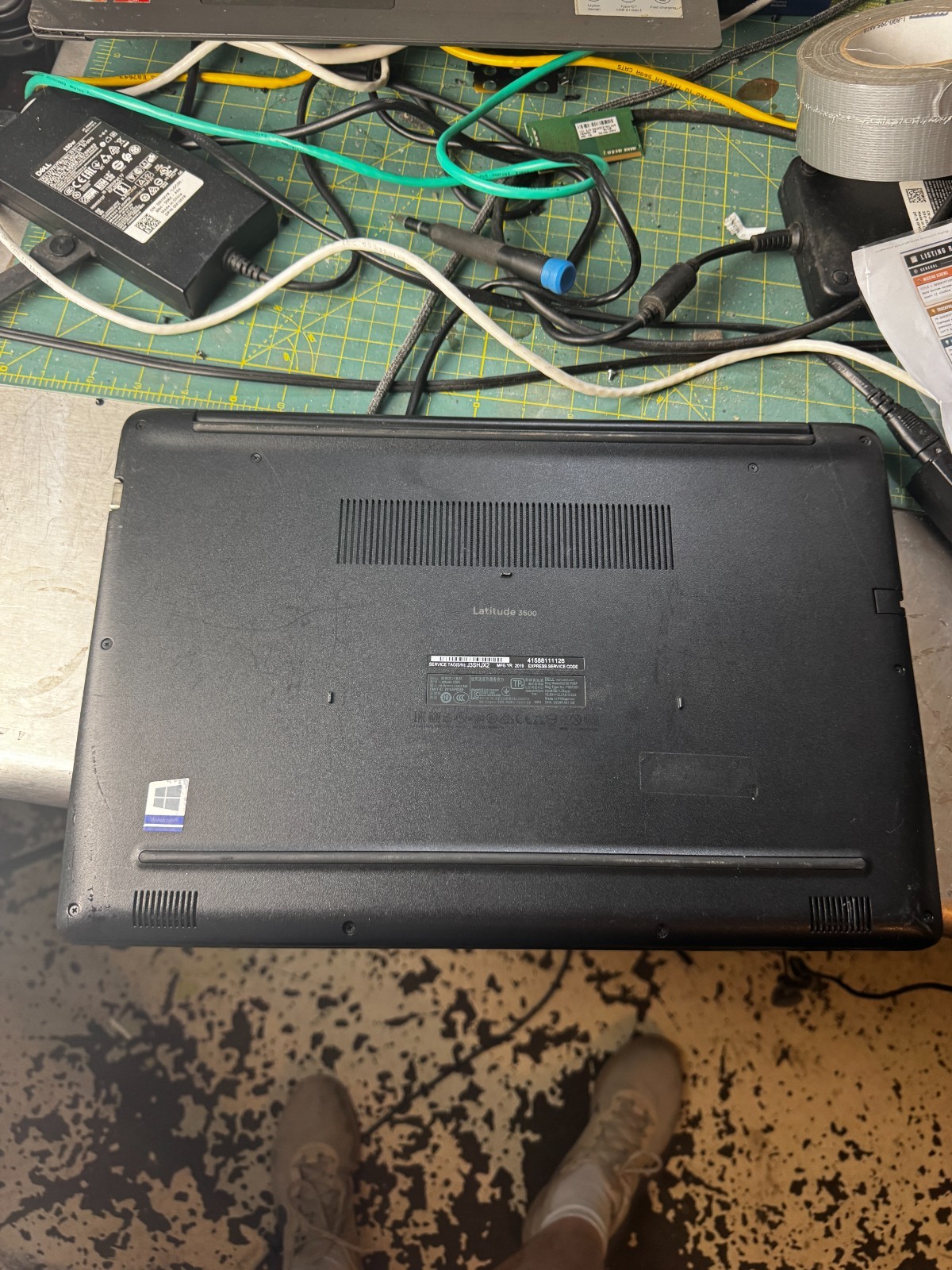 Dell Latitude 3500 15.6″ FHD i5-8265U 8gb Ram 256gb SSD W11 Pro *READ #6220