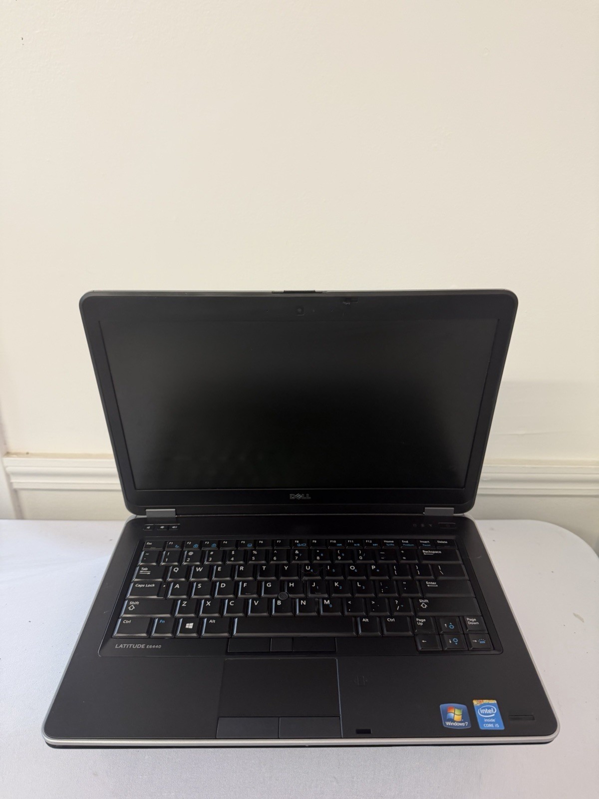 Dell Latitude E6440 Laptop – Good Screen – Intel i5-4300M – RAM 8GB – Read Des