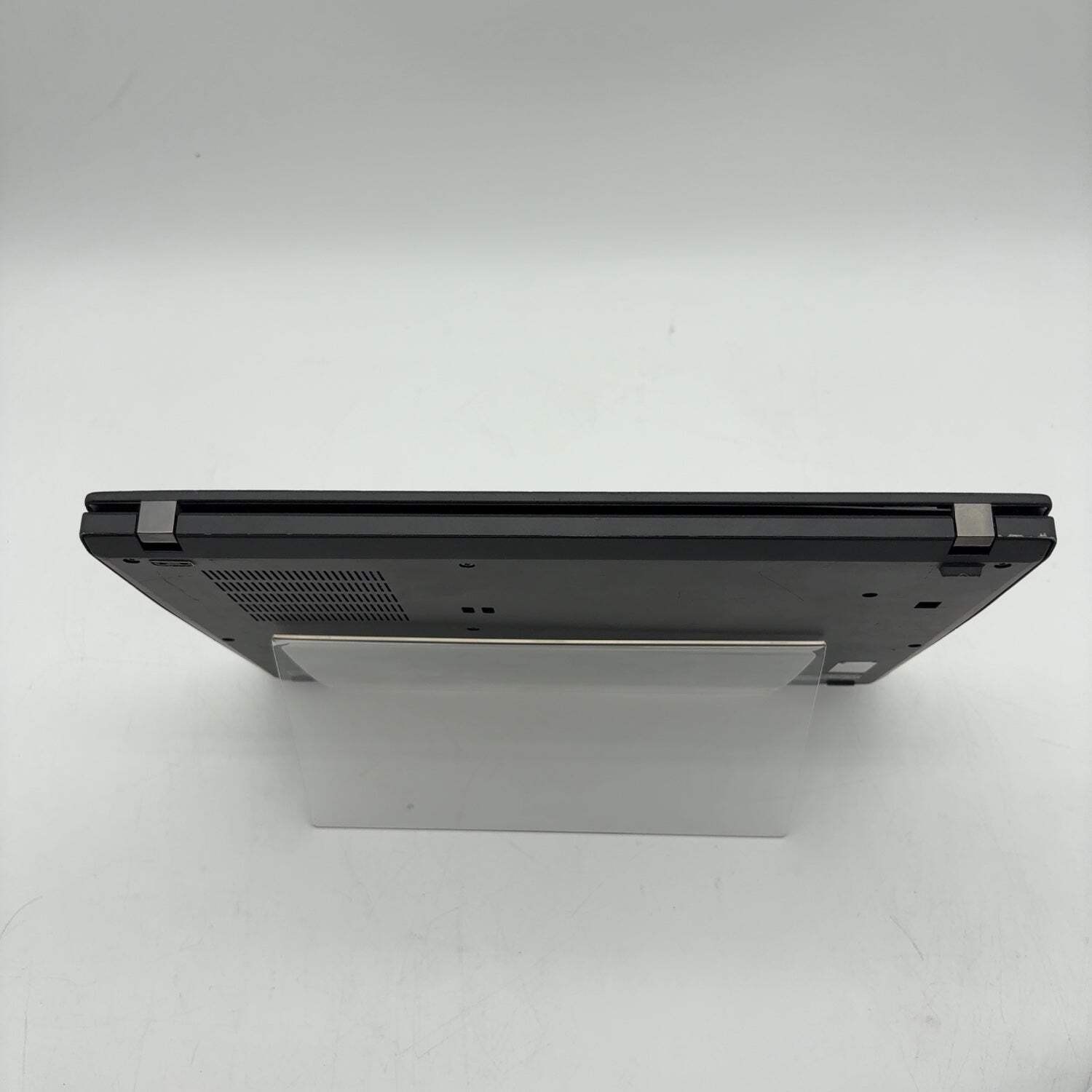 Broken Lenovo ThinkPad X13 Gen 2 20WK-005HUS 13.3″ i5-1135G7 2.4GHz 8GB RAM