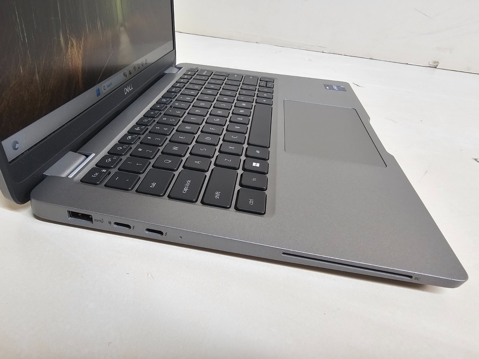 Dell Latitude 5340 2 in 1 Tablet Laptop – i5-1365U 16GB 256GB 13.3″ Touchscreen