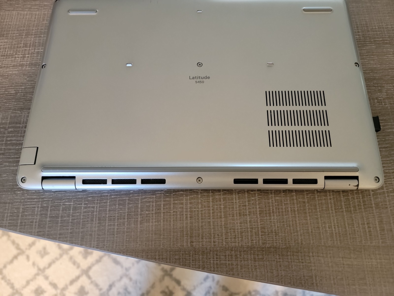 Dell Latitude 5450 14″ FHD Core Ultra 5 135U 1.6GHz 512GB SSD 16GB RAM W11P