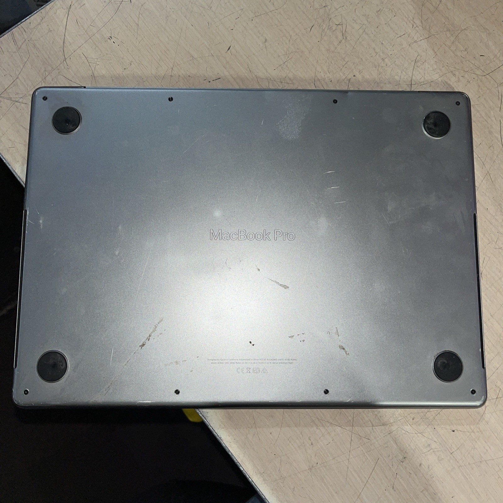APPLE MACBOOK PRO “M1″ 8 CPU/14 GPU 14” 3.2GHZ 16GB RAM 512SSD