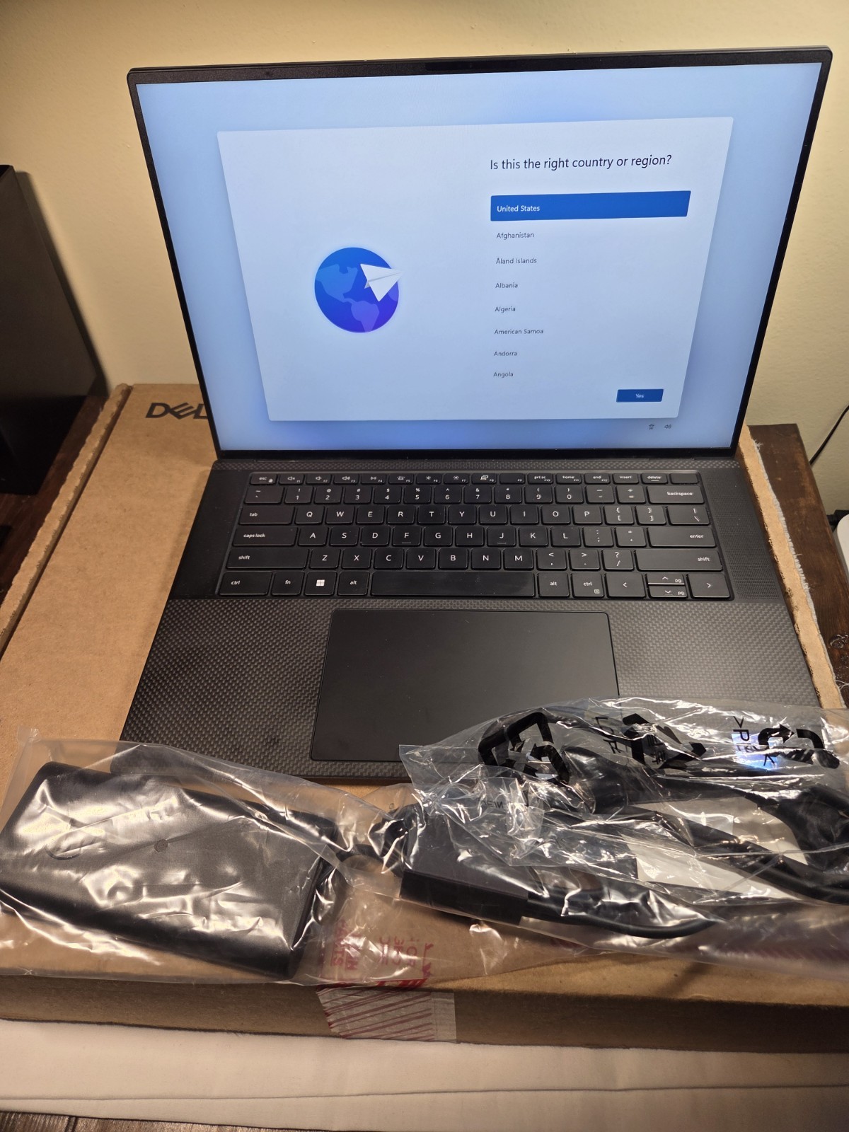 Gaming Laptop Dell XPS 15 9520 15.6″ i7-12700H 24GB RAM 512G & 256GB RTX 3050Ti