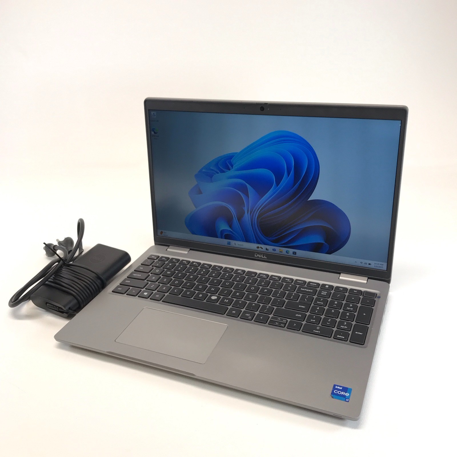 Dell Latitude 5520 11th Gen Intel i7-1185G7 16GB RAM 256 GB SSD Win 11 Pro