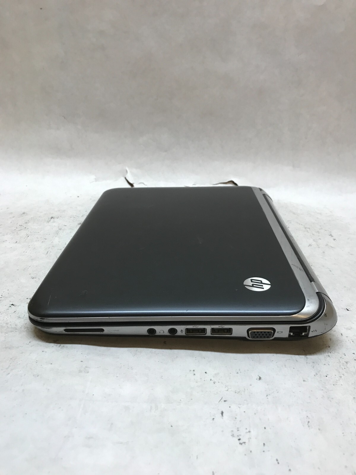 HP 3115m 11″ Laptop AMD E-Series 4GB RAM NO HDD/OS For Parts/Repair Cracked – DW