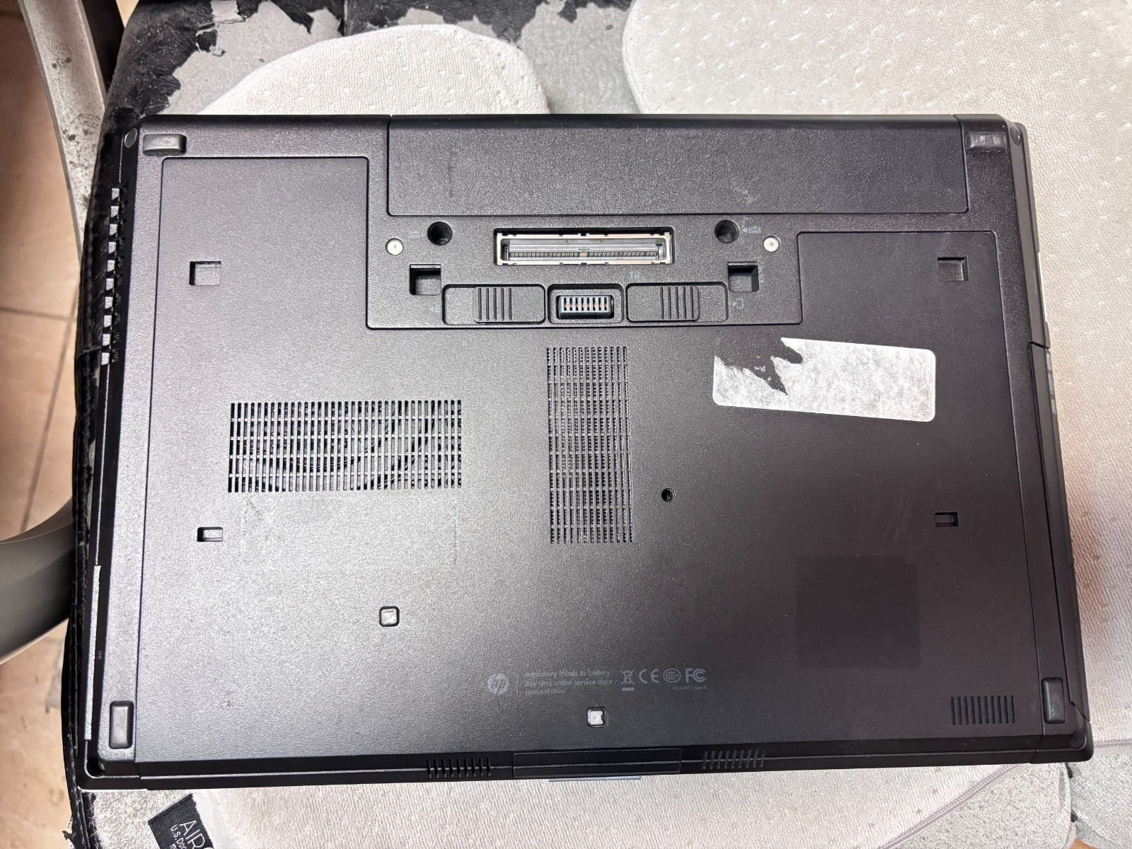HP Elitebook 8460p i7/8GB/320GB/AMD Video defected/Win11Pro