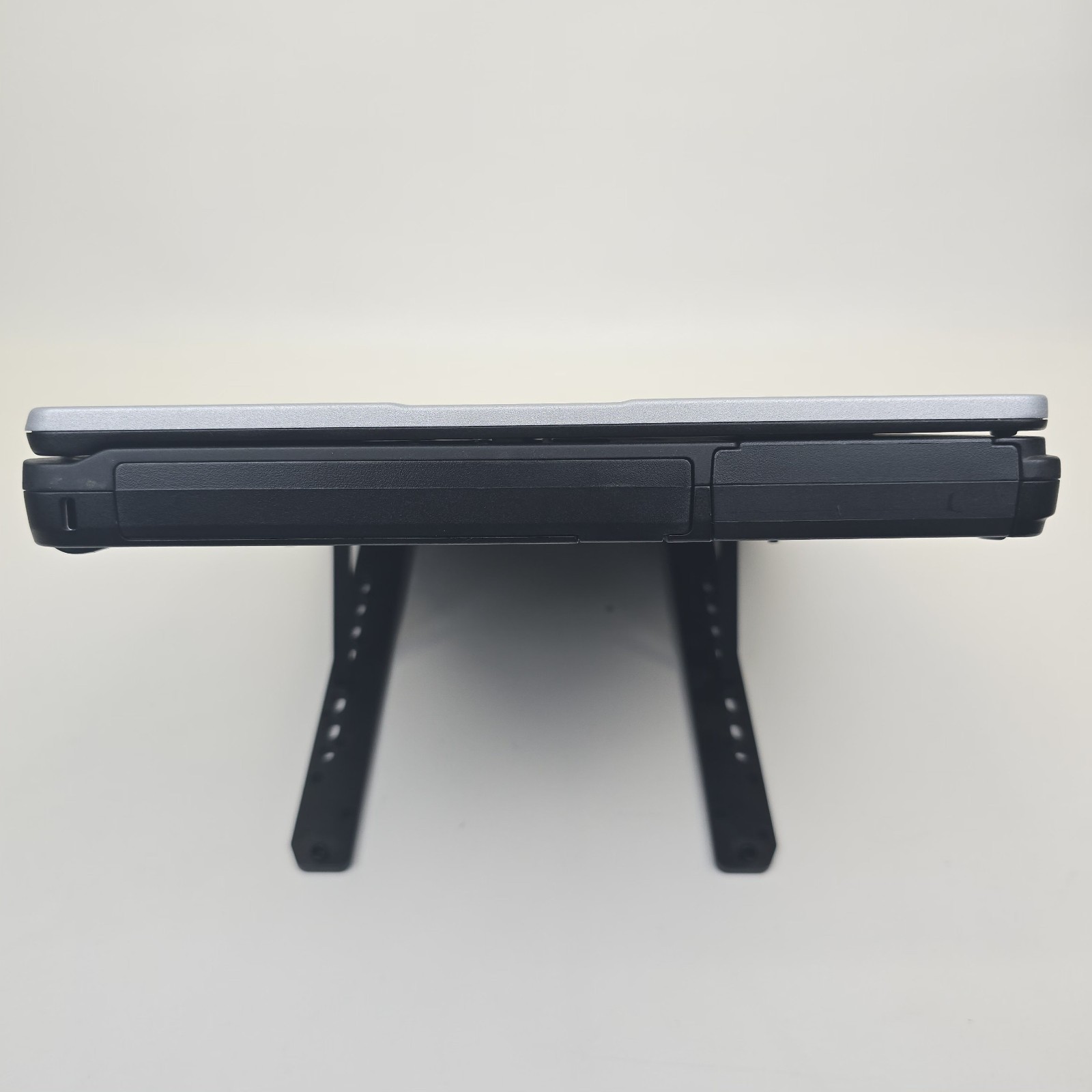 Panasonic Tough FZ-55 MK2 FHD Touch I7-1185G7 32GB 512 NO OS/AC – Missing Keycap