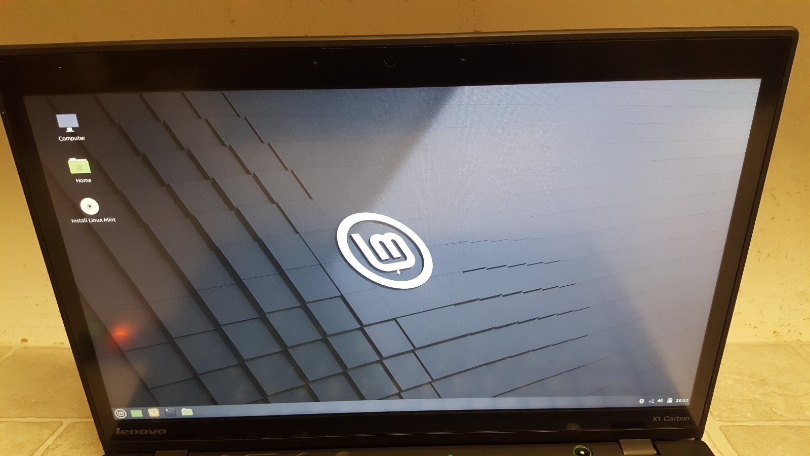 LENOVO THINKPAD X1 CARBON Intel Core i5 1.80 GHZ 4 GB RAM No SSD/OS/PWR ADAPTER