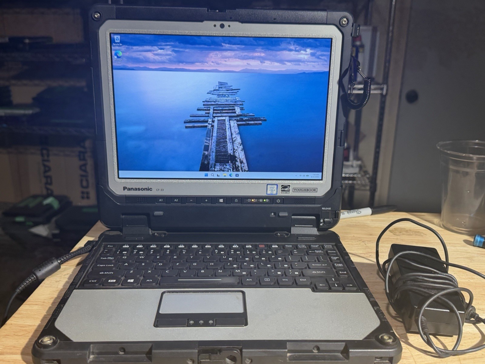 Panasonic ToughBook CF-33 i5-6300U 8GB Ram 256 SSD Win11 Pro. Touchscreen