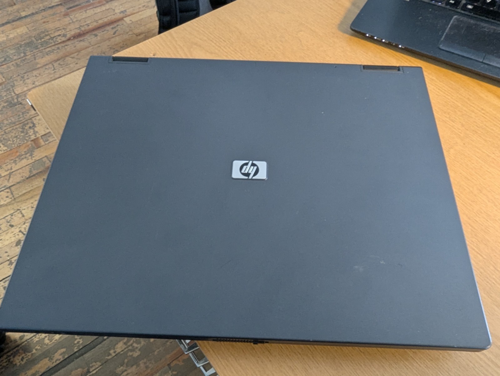 HP Compaq nx6125 Laptop – AMD Sempron 3100+, 60Gb HDD