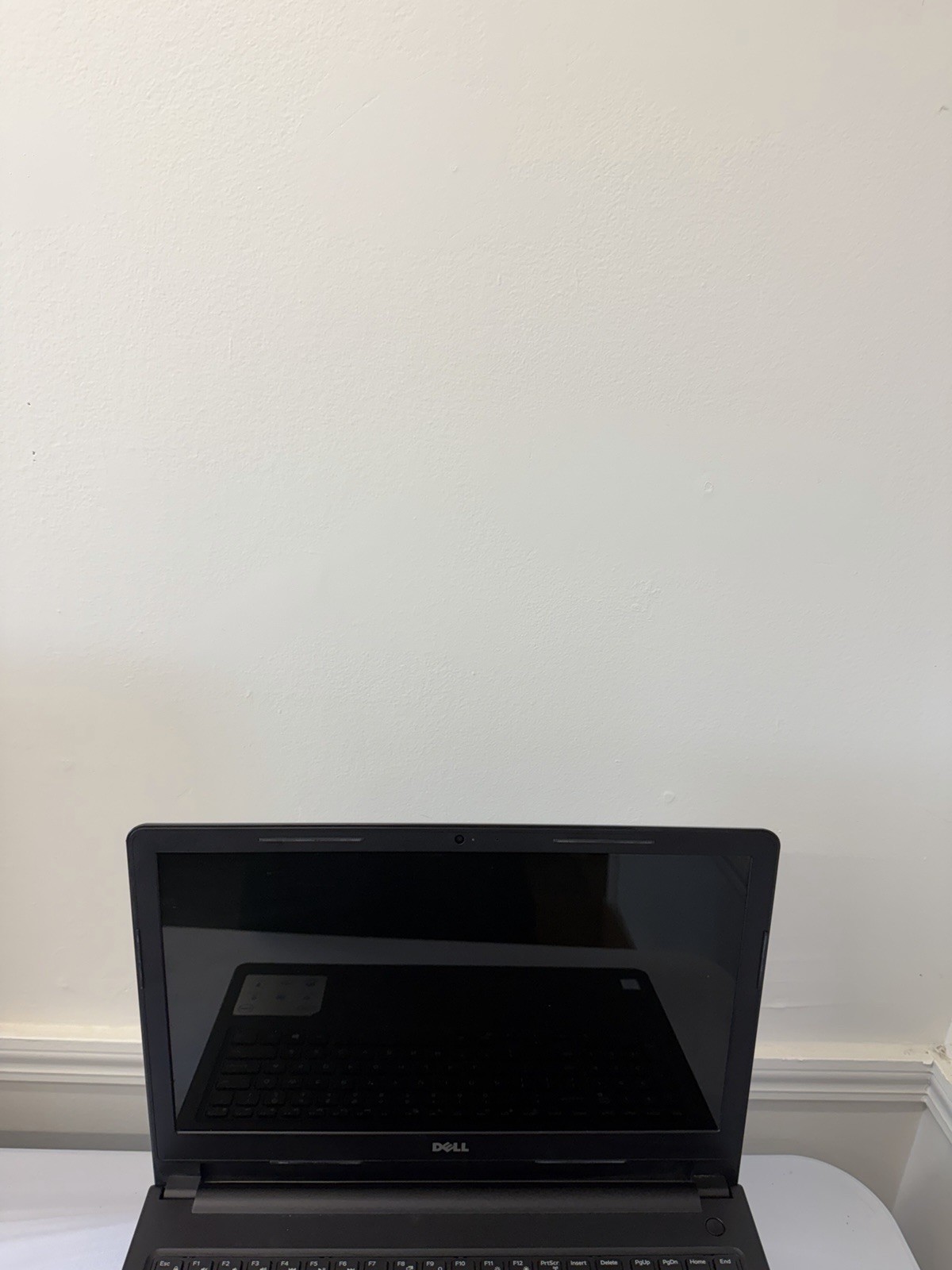 Dell Inspiron 15-3567 Laptop – Good Screen – Intel i3-6006U – RAM 6 GB -Read Des
