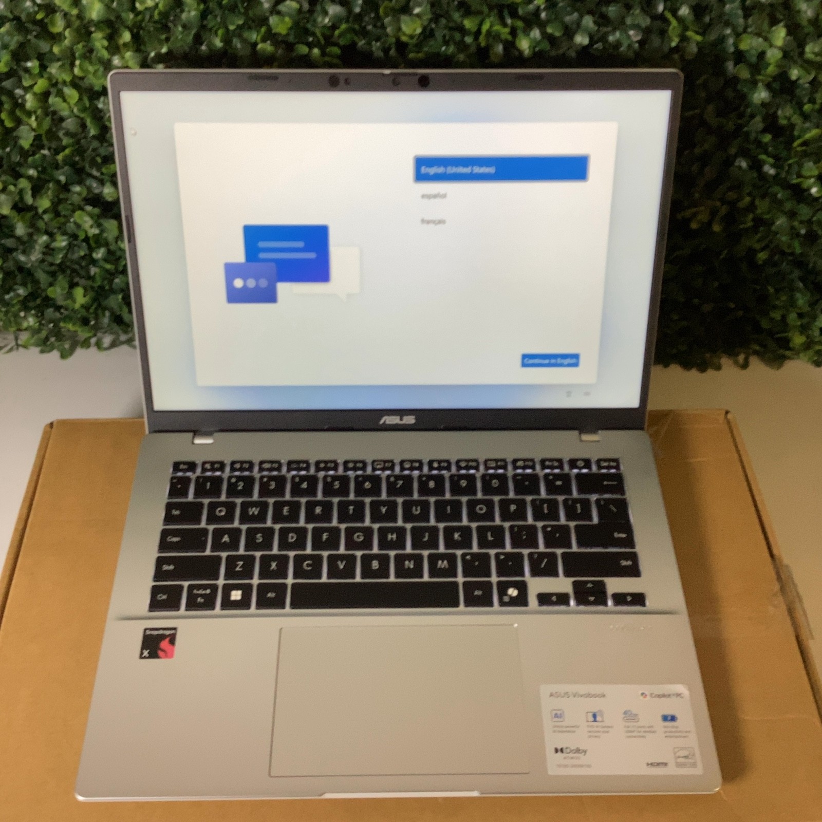 ASUS Vivobook X1407QA-BS56 Laptop with Charger