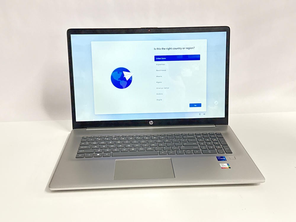 HP 17.3in Touchscreen Laptop i7 32GB RAM 2TB SSD Windows 11 Pro Silver