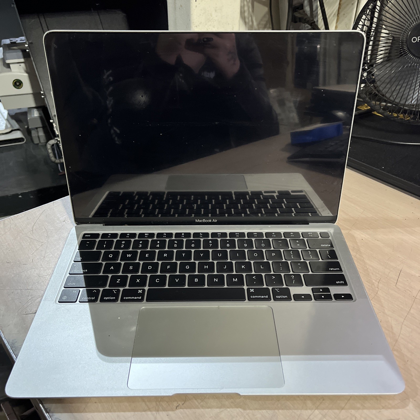 APPLE MACBOOK AIR “M1″ 8 CPU/7 GPU 13” 3.2GHZ 8GB 128SSD