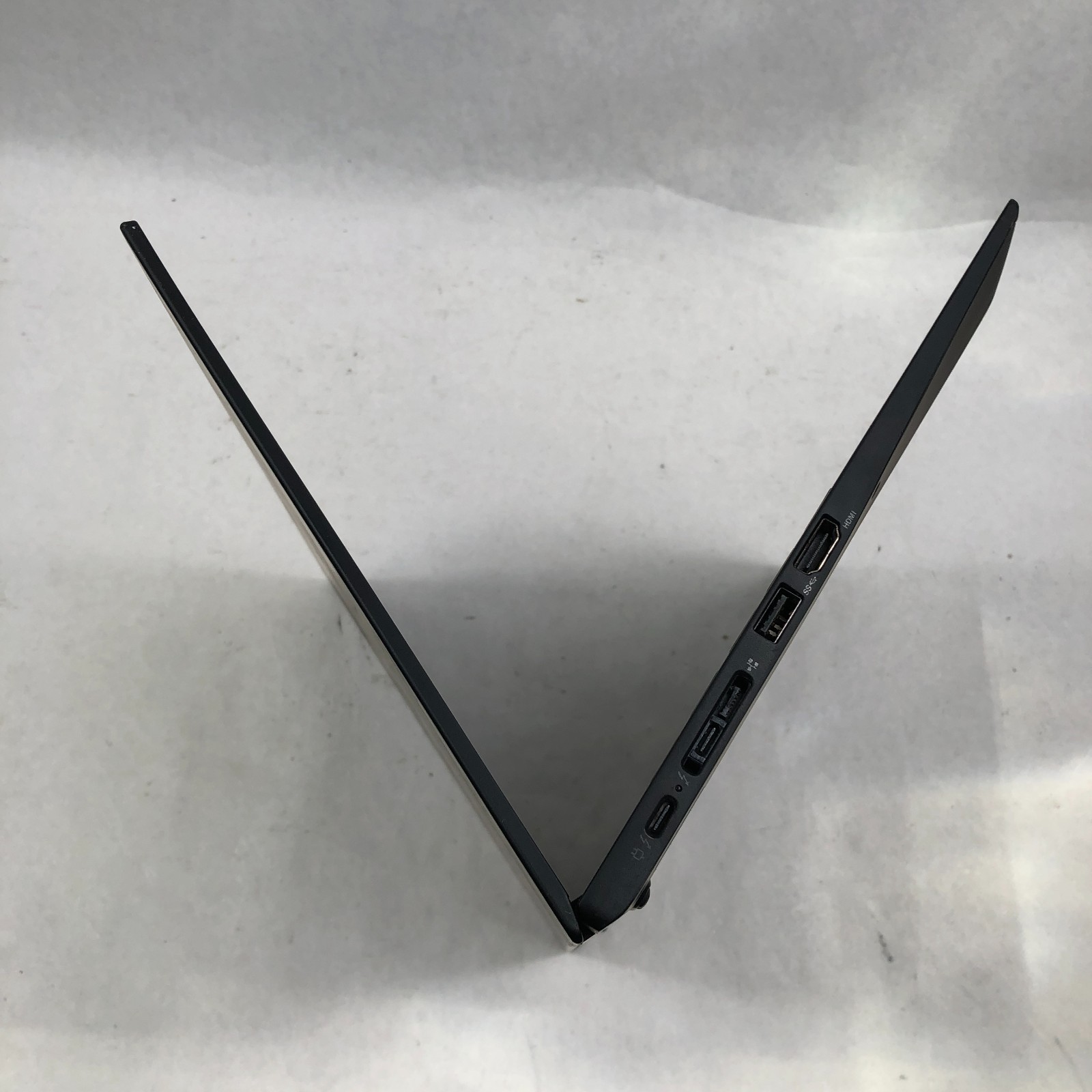 Lenovo ThinkPad X1 Carbon 6th GEN Core i5-8250U 1.60GHz 8GB RAM 256GB SSD *READ*