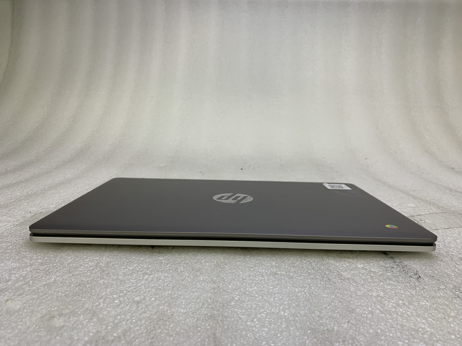 HP 14a-na0023cl 14 inch (64GB, Intel Celeron, 2.60GHz, 4GB of ram)