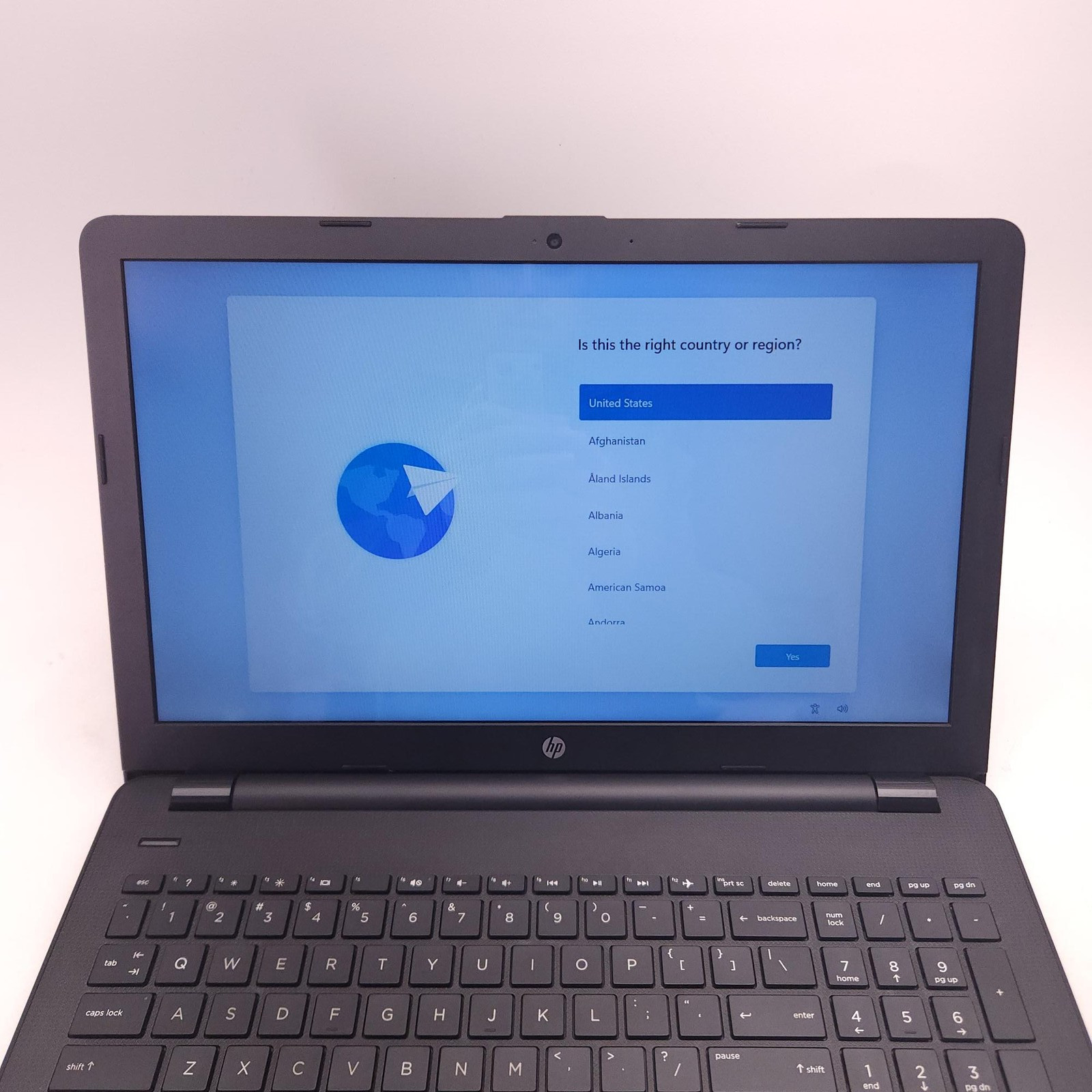 HP Pavilion 15-bs013dx 15.6in Laptop Intel i3 7th Gen 8GB 1TB HDD Win10 – Good