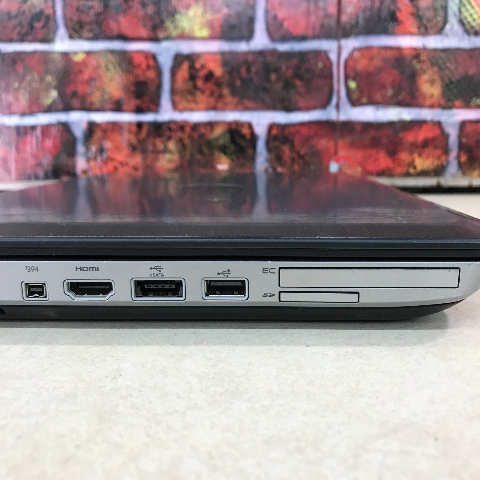 Dell Latitude E7470 Retro Gaming Laptop i5-2520M 2.50GHz 4GB RAM (Windows 7 Pro)