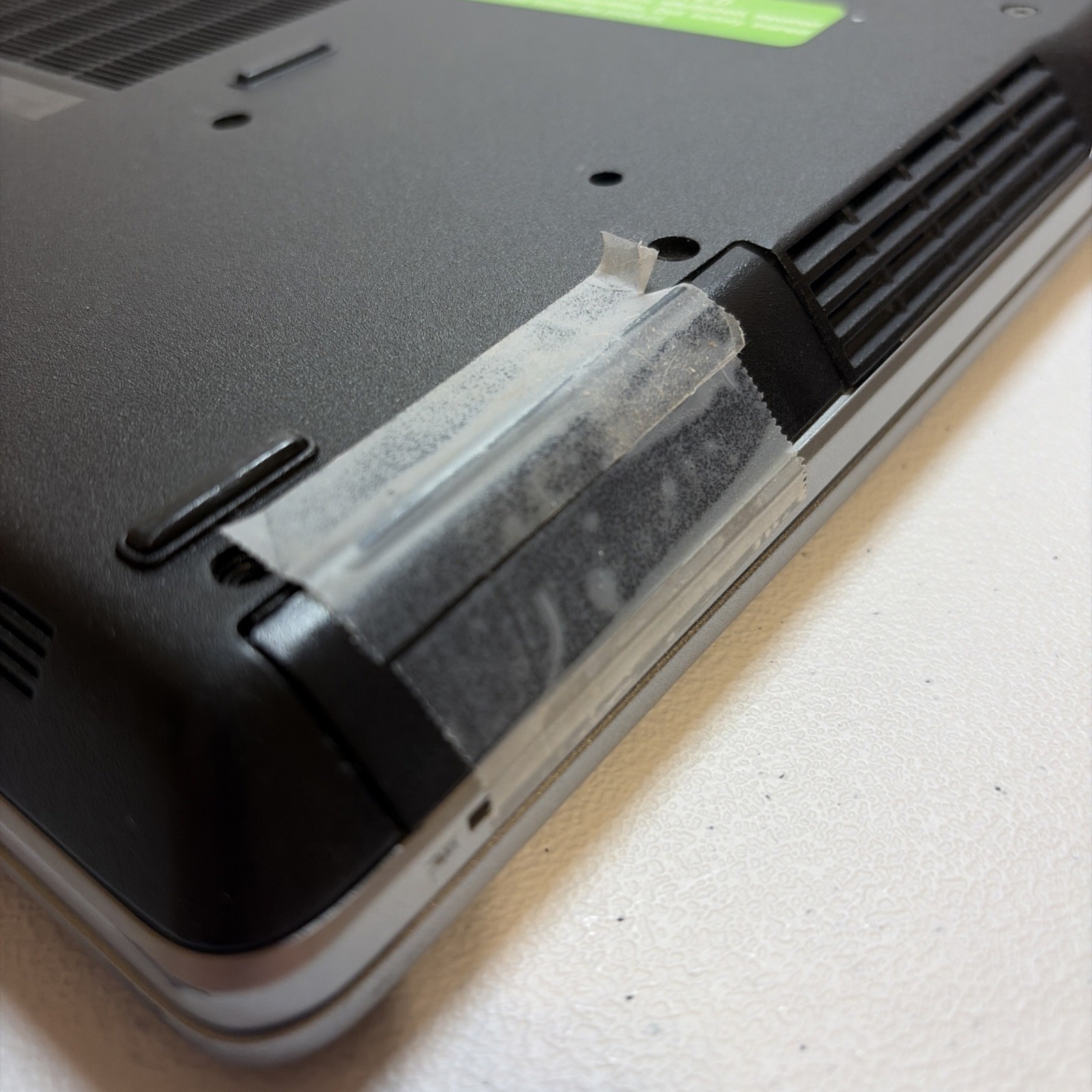 Dell Latitude P15G E6420 Intel Core i5-2520M 2.50GHz 4GB RAM DDR3 1333MHz Laptop