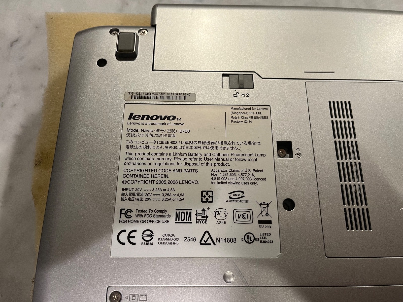 Lenovo 3000 N100 type 0768-A49 Intel Centrino Duo notebook computer