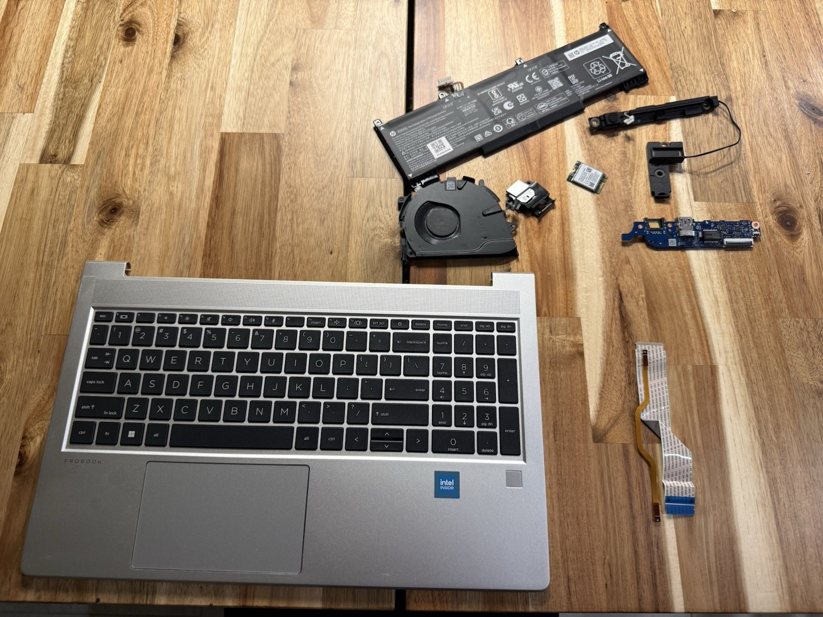 HP ProBook 450 G9 Random PARTS – Palm Rest w/Keyboard, battery, fan, wifi card