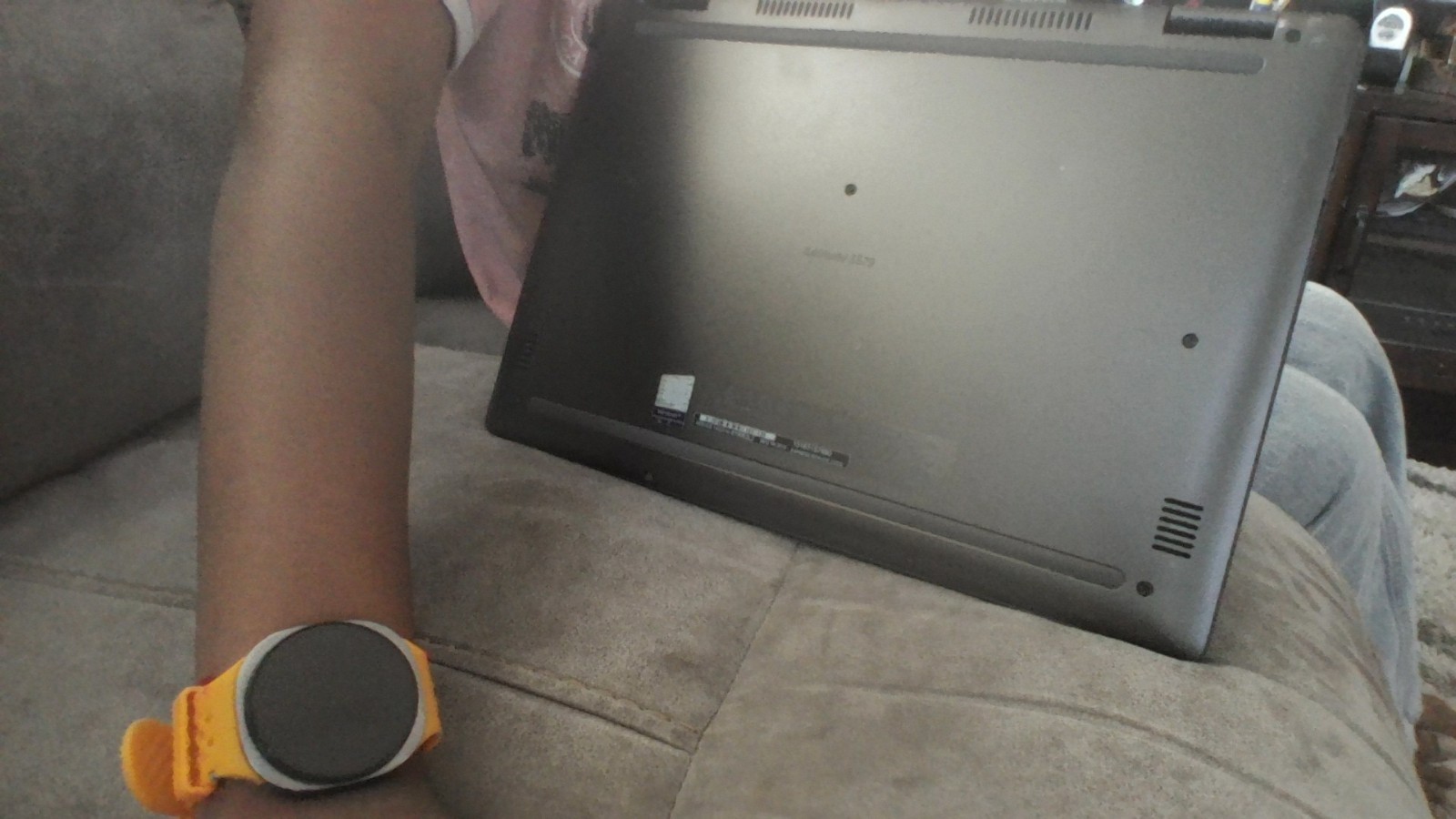 Dell Latitude 3379 209 gb ssd intel core i5 2 in 1 good laptop for a kid