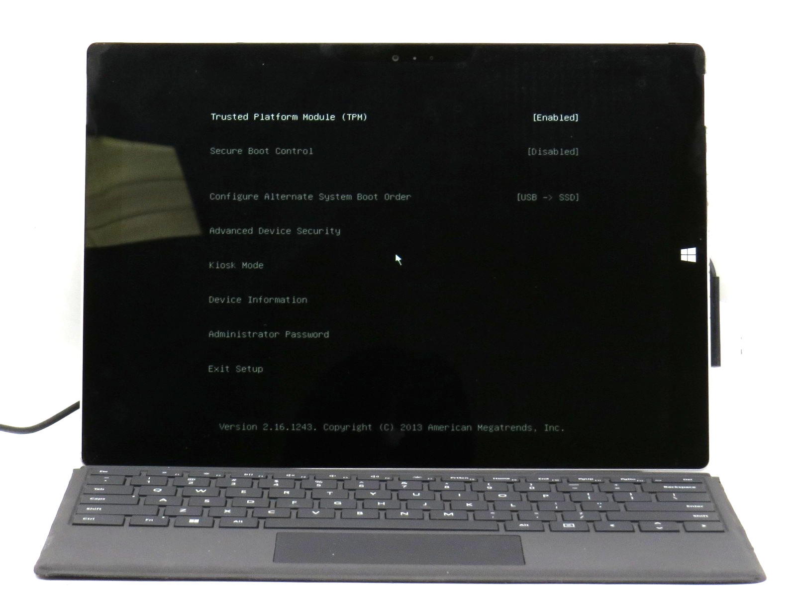 Microsoft Surface Pro 3 | i7-4650U @ 1.7 | 8GB RAM | 256GB SSD | No OS